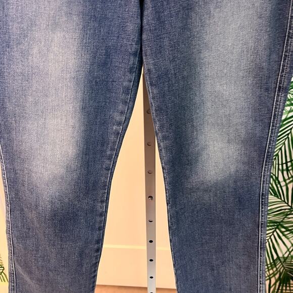 NYDJ Marilyn Straight Embroidered Pocket Jeans Size 6 - Picture 4 of 11